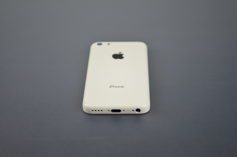 Illustration for article titled Si el iPhone 5C se parece a este (y es barato), éxito asegurado
